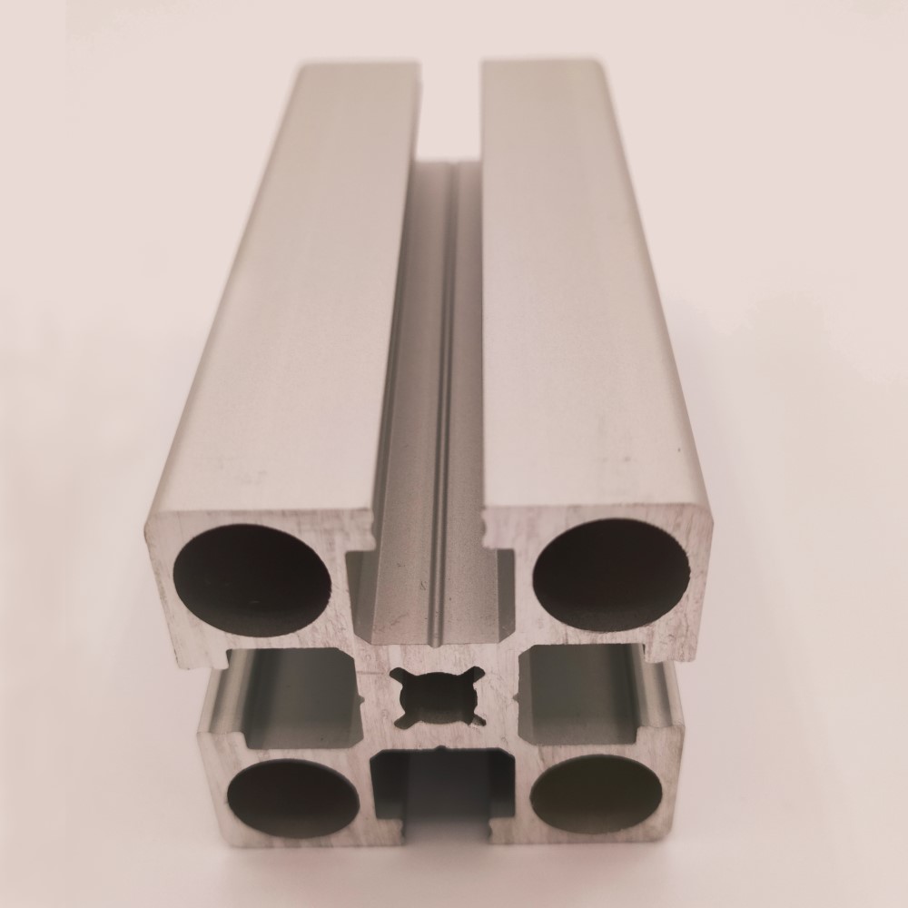 Perfil Aluminio Estructural 40x40mm 4 Ranuras 8mm